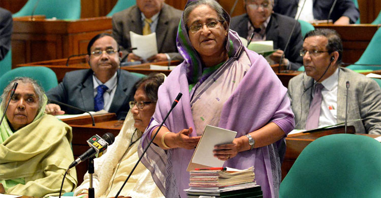 অবৈধ ক্ষমতার অপেক্ষায় থাকেন সুশীলরা