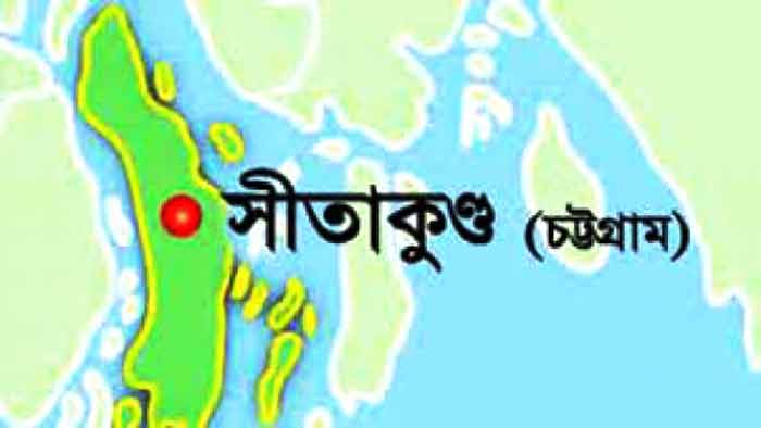 সীতাকুণ্ডে পুলিশ-গ্রামবাসী সংঘর্ষ, নিহত ১