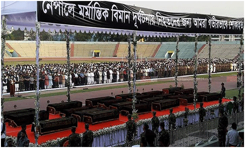 জানাজা শেষে স্বজনদের কাছে মরদেহ হস্তান্তর